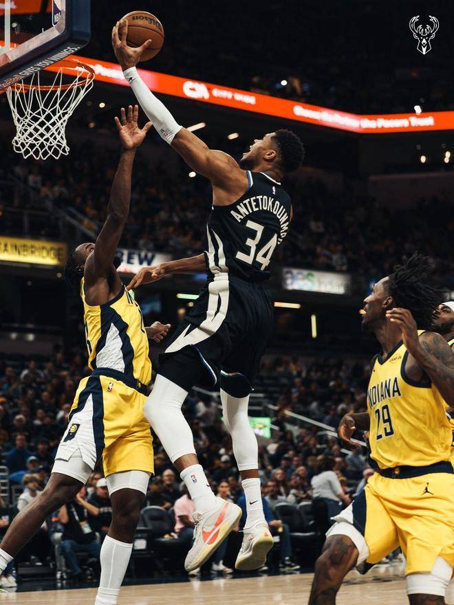 关于里昂训练开放日；今晨绝杀压哨引欢呼；NBA常规赛在即；资深球员宣示担当的信息-星空体育