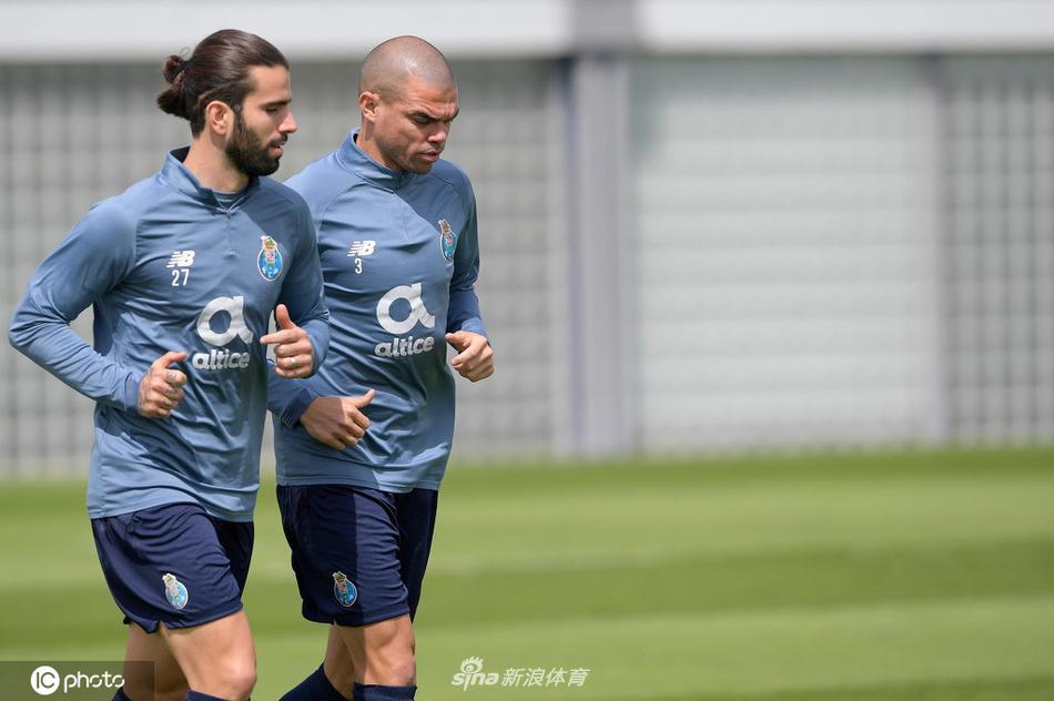 包含冲刺阶段体能课后；波尔图更衣室发声备战欧冠；管理层满意；更衣室氛围转暖的词条-星空体育app